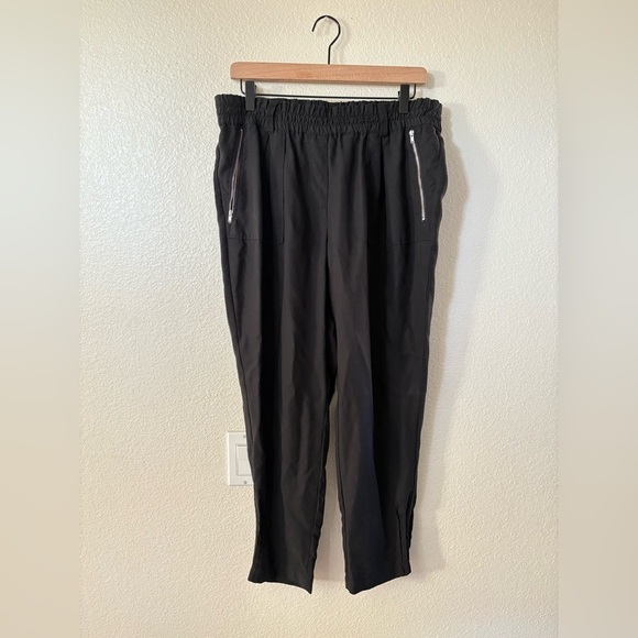 Sundance Tencel Silky Joggers size Petite 12 Black - Picture 2 of 5